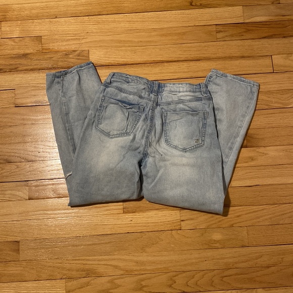 Macys distressed mom jeans, size 27 - Picture 2 of 2